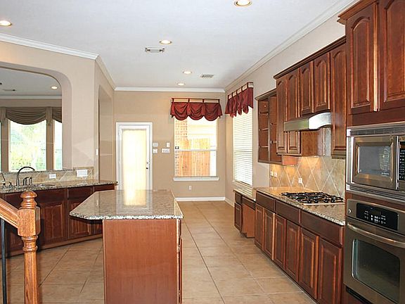 5th image of 7730 Great Pecan Ln