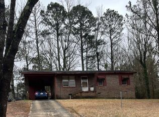 222 McKellar Dr, Greenwood, SC 29646