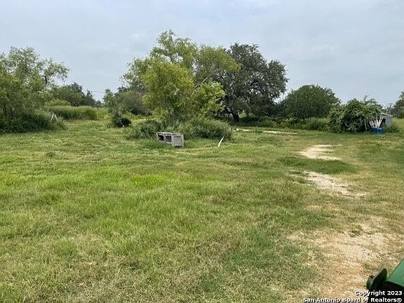 4th image of 529 LOW MEADOW