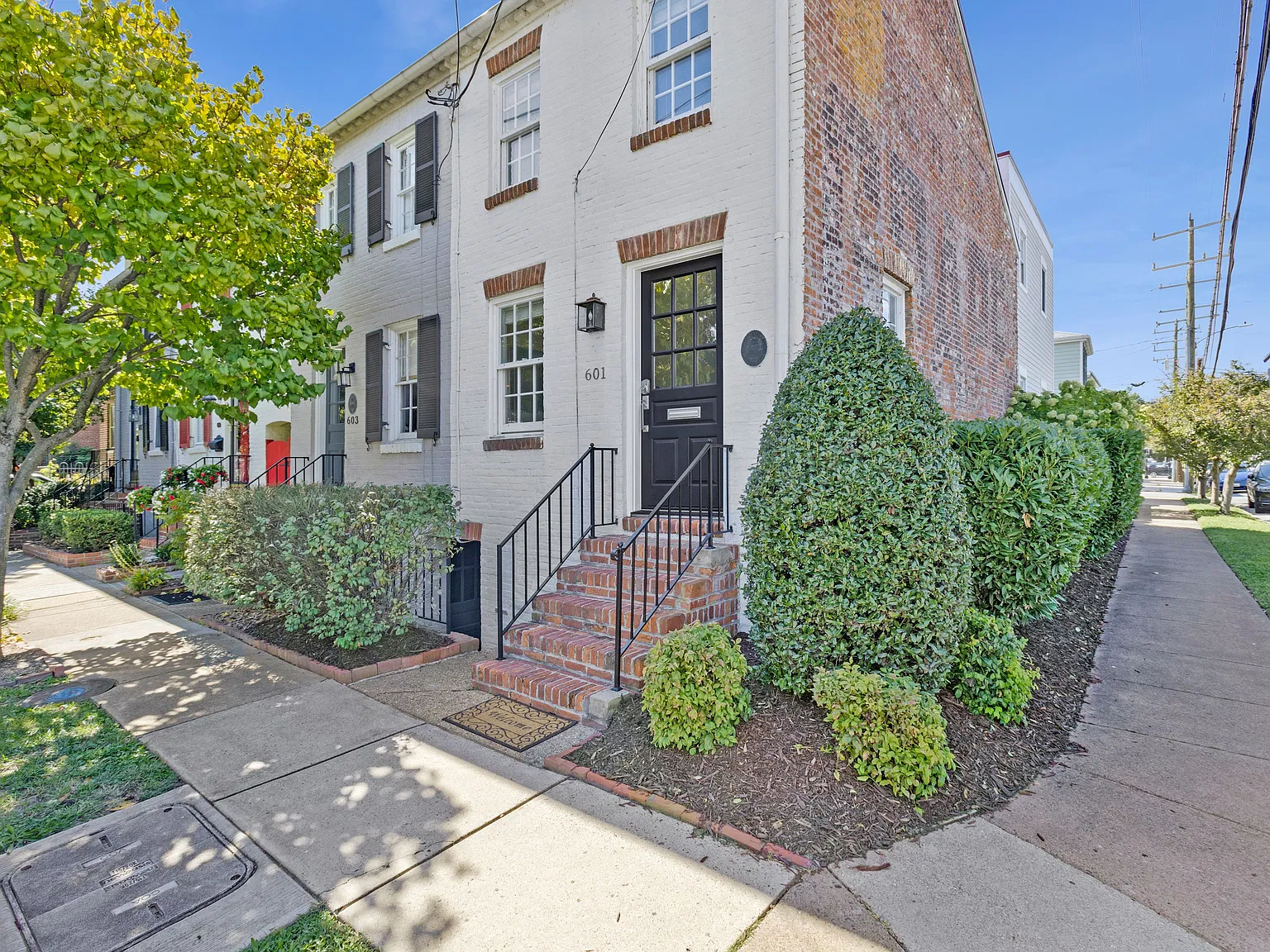 2 bed, 1736 sqft, $4,800 — Photo 2