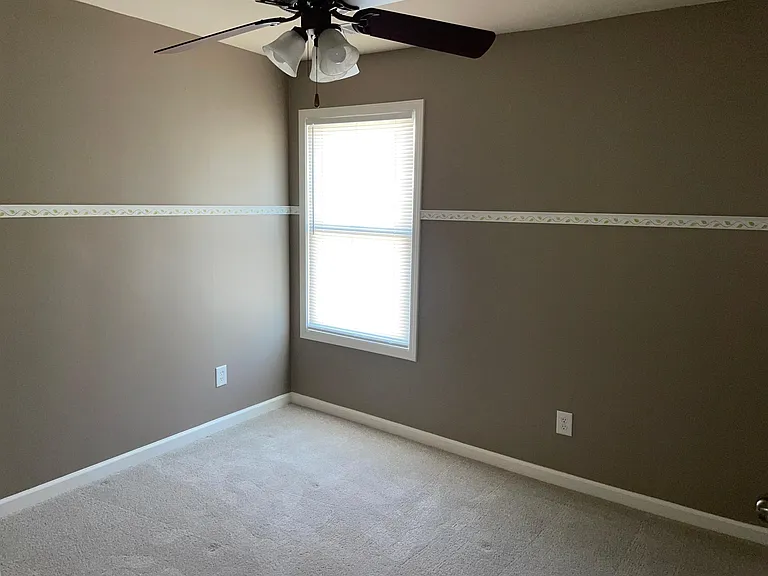 3939 Savannah Square St — Photo 18