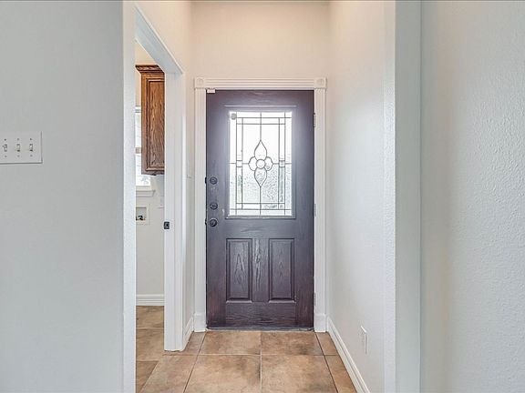 4th image of 2533 Lorine Dr
