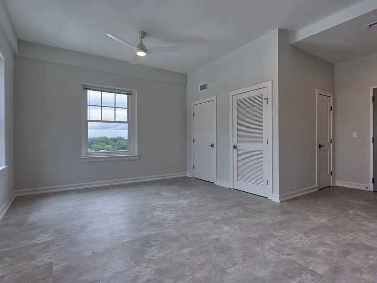 The Elliott Apartments — Photo 33