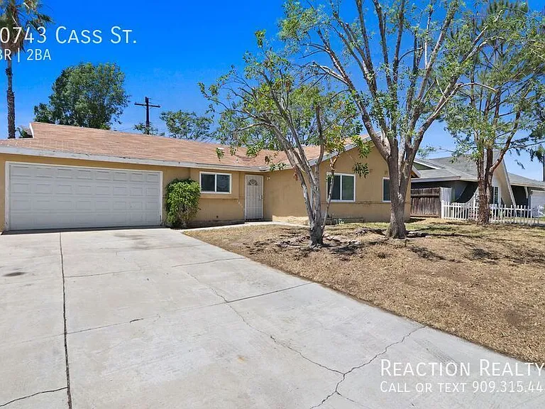 10743 Cass St — Photo 1