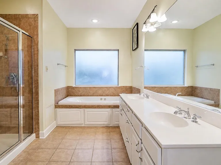 9714 Kapri Ln — Photo 12