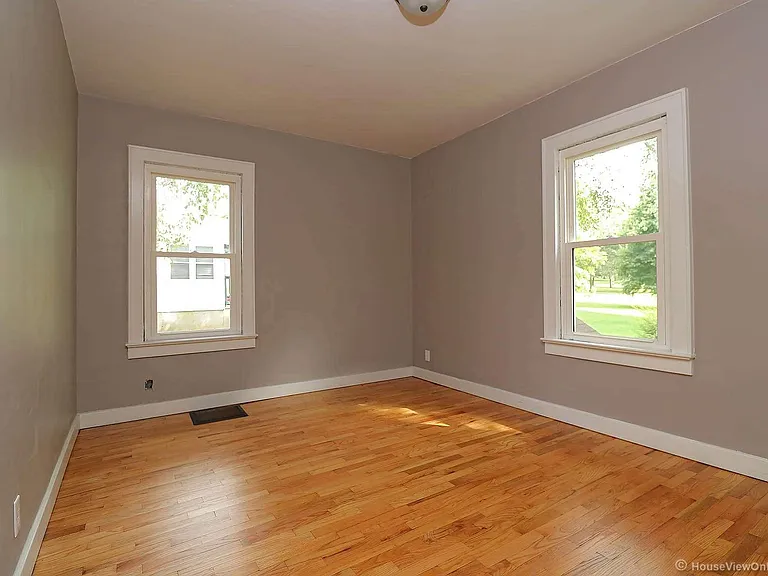 1435 Rose St — Photo 10