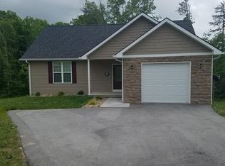 68 Blackberry Ln, Crossville, TN 38555