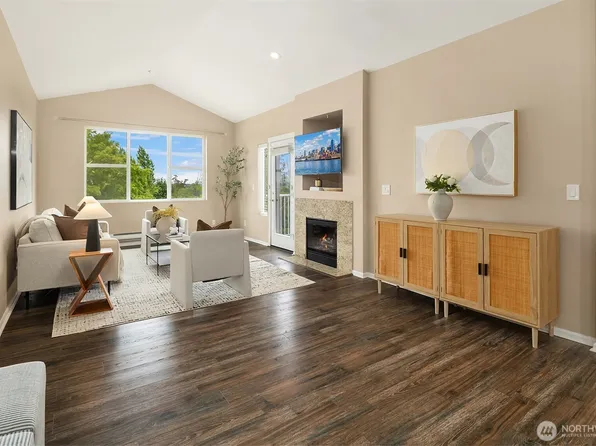 2830 SW Raymond Street #301, Seattle, WA 98126