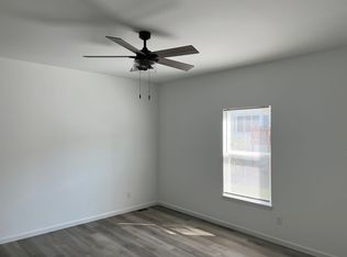 4 Quail Run Cir, Moscow Mills, MO 63362