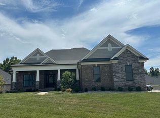 2318 Champion Hill Pl, Fisherville, KY 40023