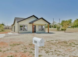 203 E Heath St, Hico, TX 76457