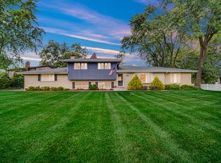 516 Hawthorne Rd, Frankfort, IL 60423