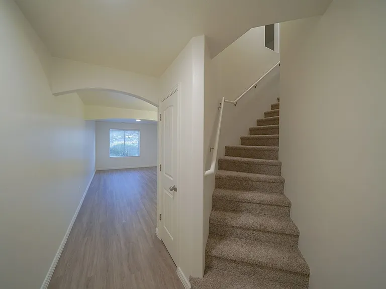 1000 E Bluffview Dr #115 — Photo 23