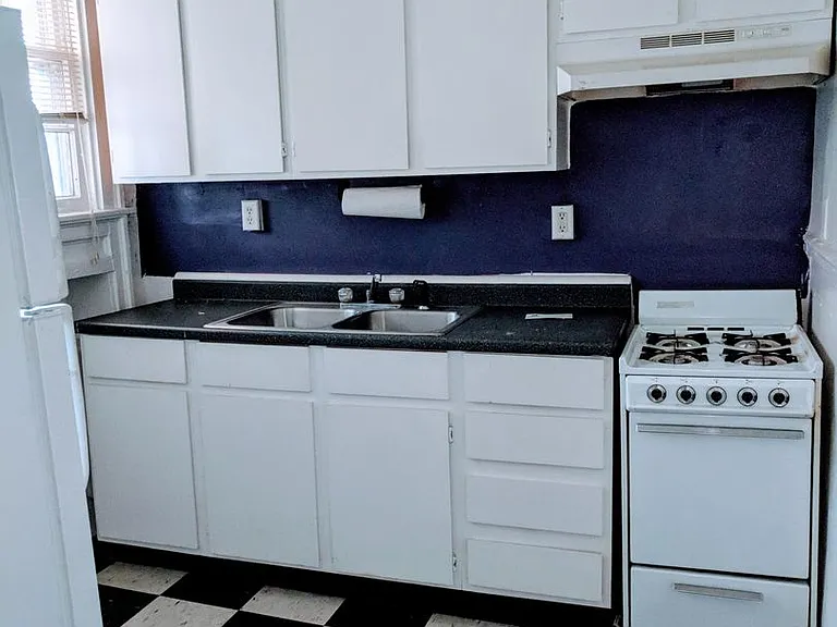 2832 Monument Ave.* — Photo 19