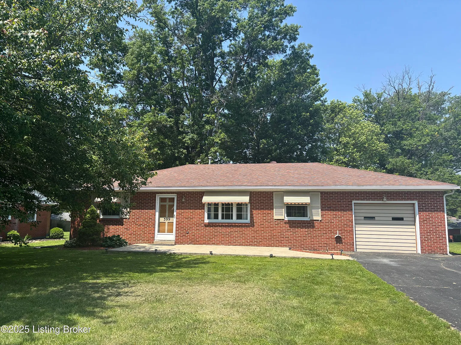 399 Shadyview Dr photo 1