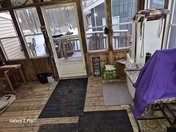 3rd image of 9807 N Maple Hill Rd