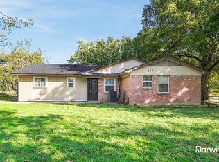 1754 E Red Bird Ln, Dallas, TX 75241