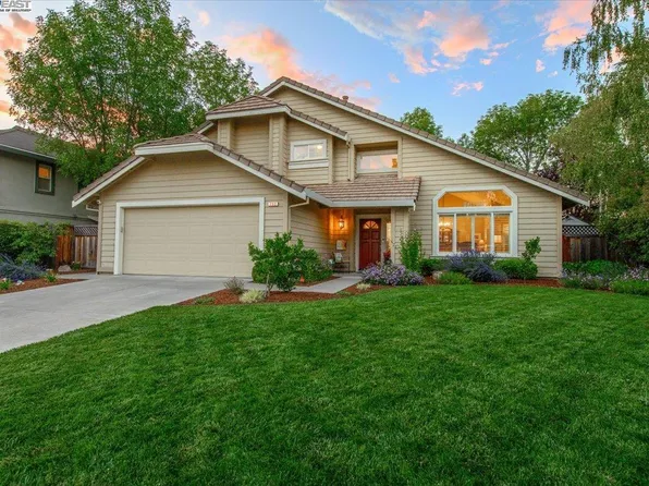 702 Daisyfield Dr, Livermore, CA 94551