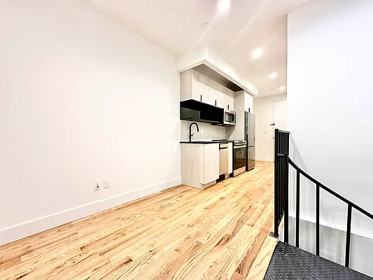 Rented by Doorway NYC, LLC | media 1