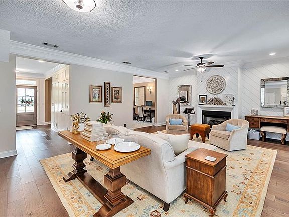 3rd image of 258 Saint James Ave
