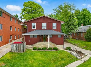 Mg30v - M.G. Apartments, Iowa City, IA 52246