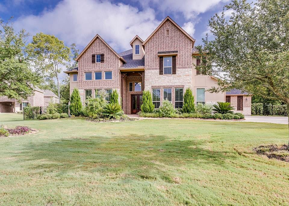 1st image of 6134 Crystal Water Dr