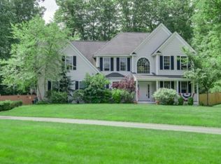 11 Welch Rd, Londonderry, NH 03053