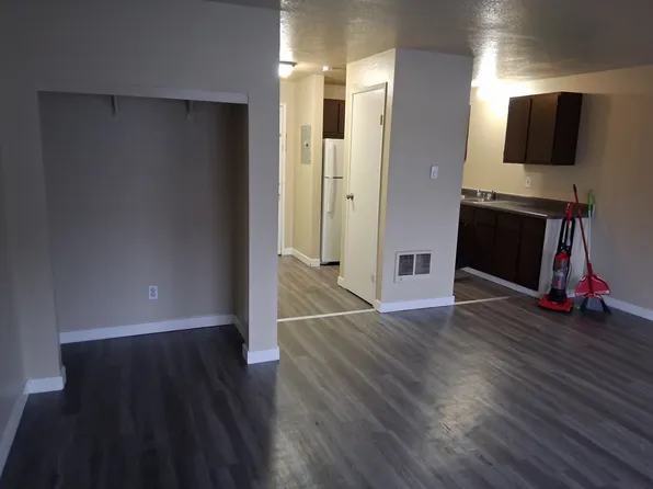 1001 Pacific Ave S APT A2, Kelso, WA 98626