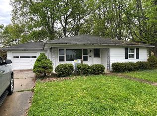 422 W Adams St, Millstadt, IL