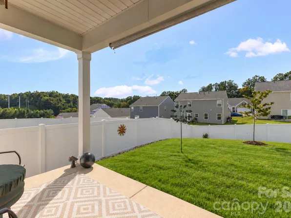 3865 Maxwell Henry Ln NW, Conover, NC 28613