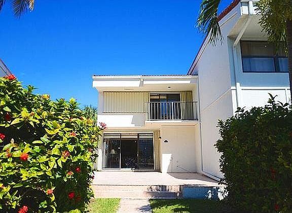 4th image of 318 Poinciana Dr #810