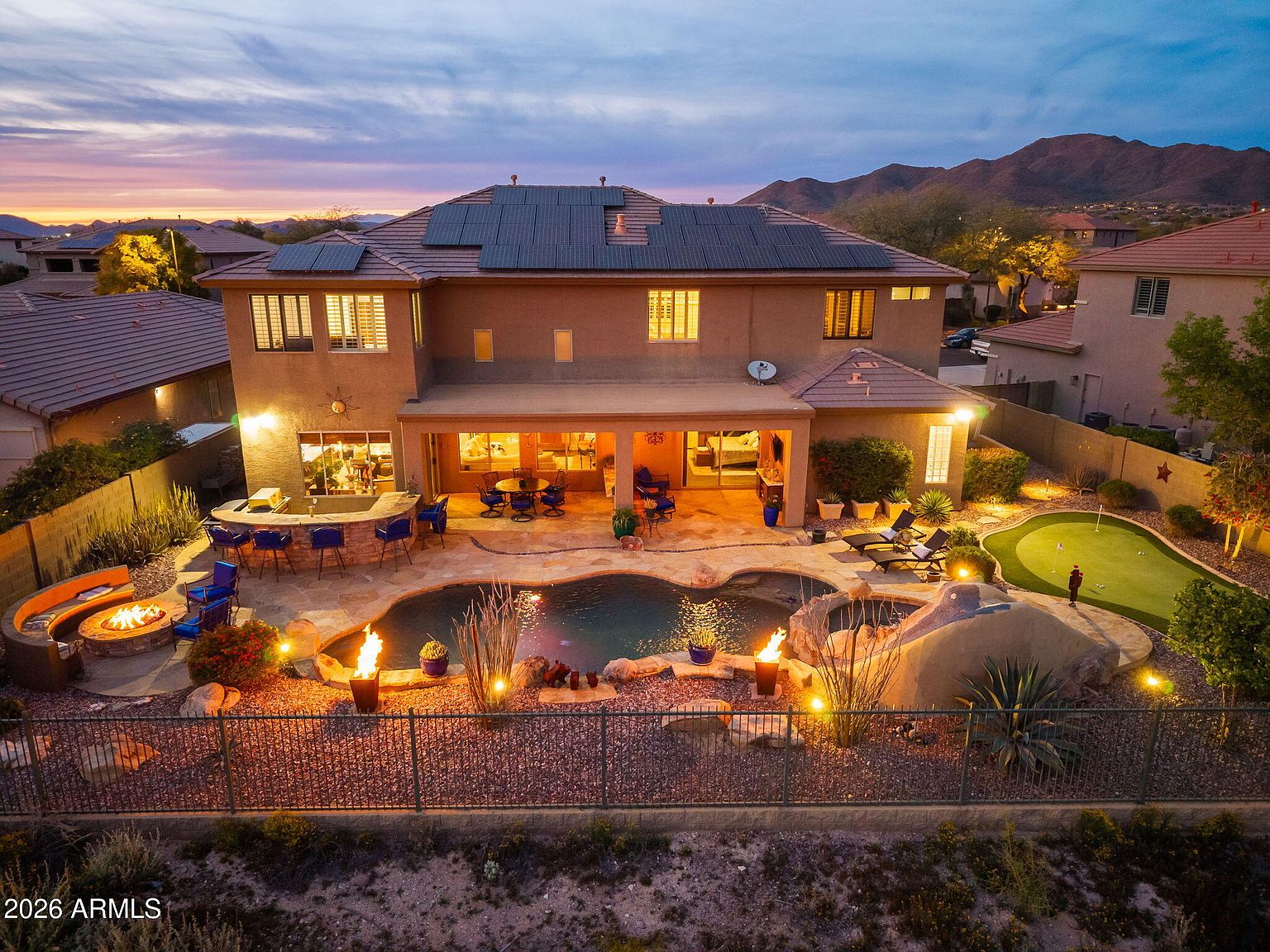 House on the Hill ロンパース＆ボンネット 40201 N HICKOK Trail, Phoenix, AZ 85086 | Zillow
