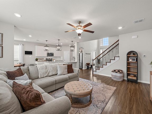 4th image of 3208 Samson Dr