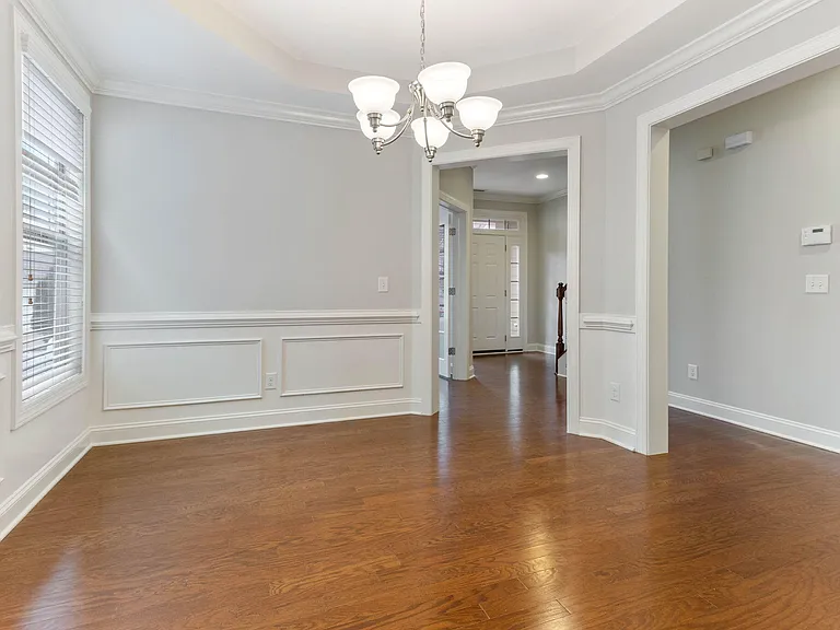 1528 Lily Creek Dr — Photo 4
