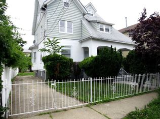 13-47 Pinson St, Far Rockaway, NY 10034