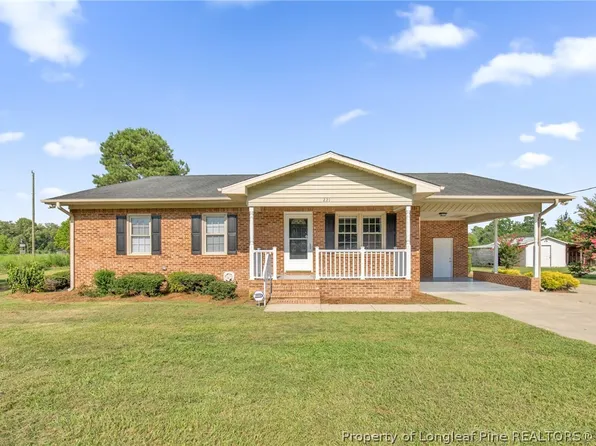 221 Old Baker Rd, Maxton, NC 28364
