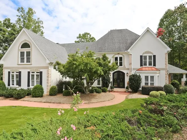 1005 Hedgerose Ln, Roswell, GA 30075