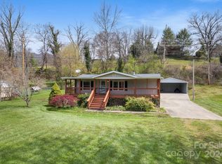 858 Hyder Mountain Rd, Clyde, NC 28721