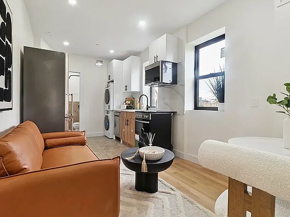 4th image of 176 Rivington St #5A