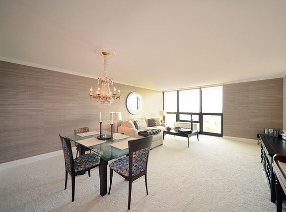 4th image of 2500 N Lakeview Ave APT 1703