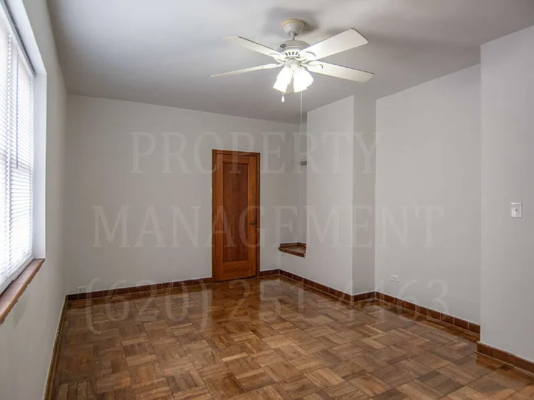 1110 W 5th St — Photo 33