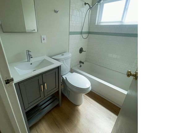 5th image of 1595 Casa Buena Dr APT 14