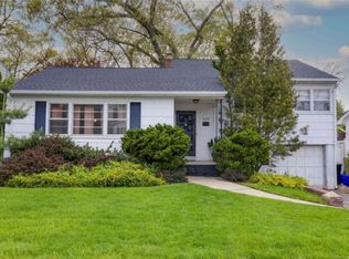 1530 Victoria St, Baldwin, NY 11510