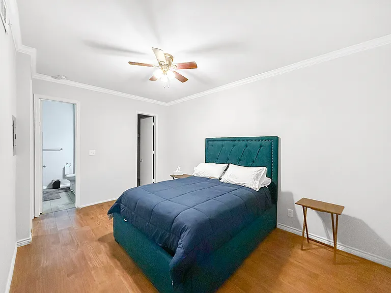 7707 Broadway St #6A — Photo 8
