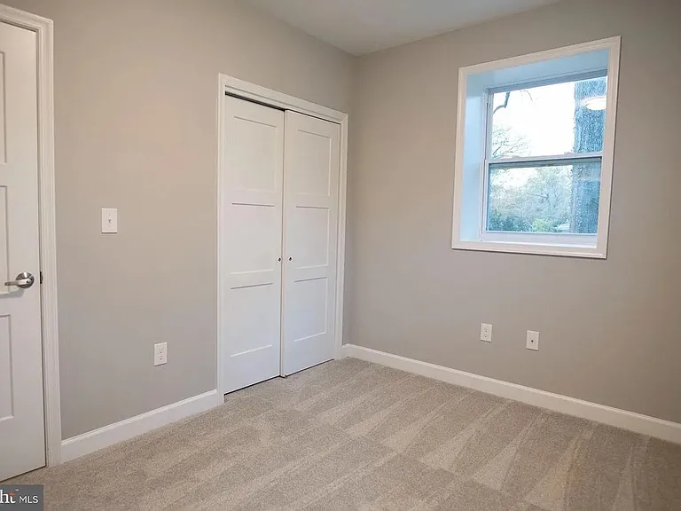 211 Sillery Bay Rd — Photo 18
