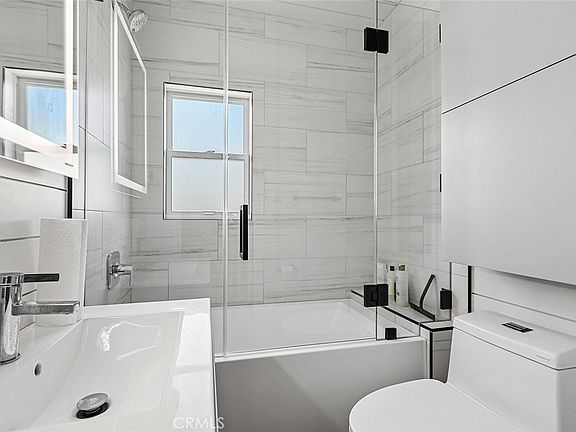 5th image of 113 21st St