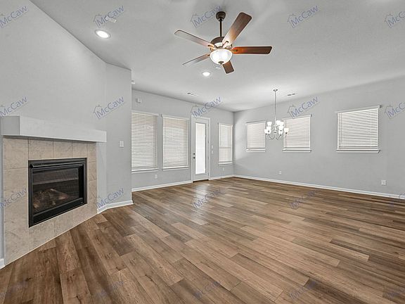 3rd image of 9616 Oxbow Ln