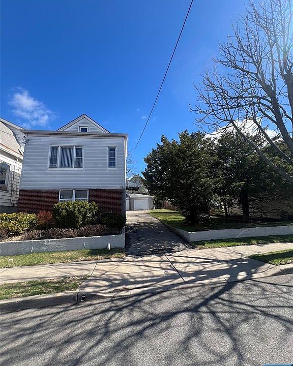 1st image of 44 Scudder St