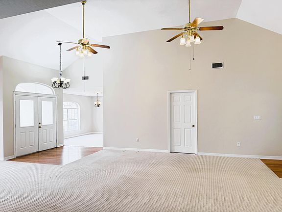 3rd image of 306 Beaver Lake Rd