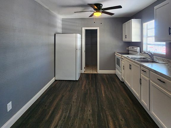 3rd image of 2996 Francis Ave #1